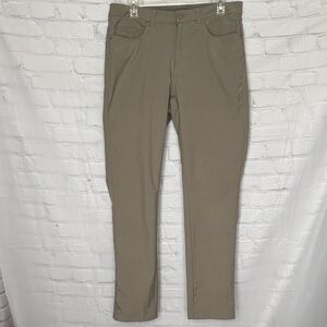 Greg Norman Men's Performance ML75 5-Pocket Golf Pants SIZE 32 X 32 Green Greg
